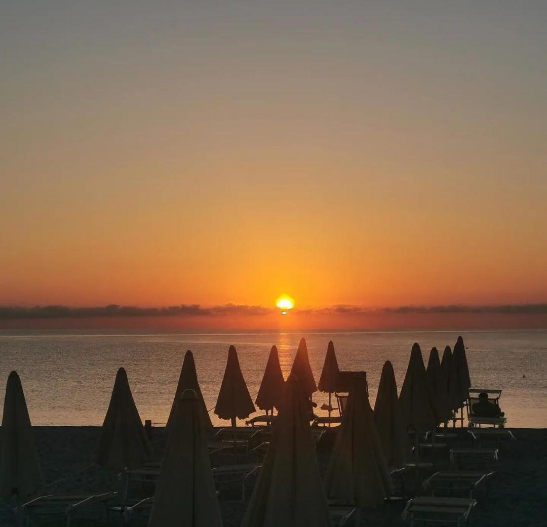 La Casetta Sulla Spiaggia La Caletta Exterior foto